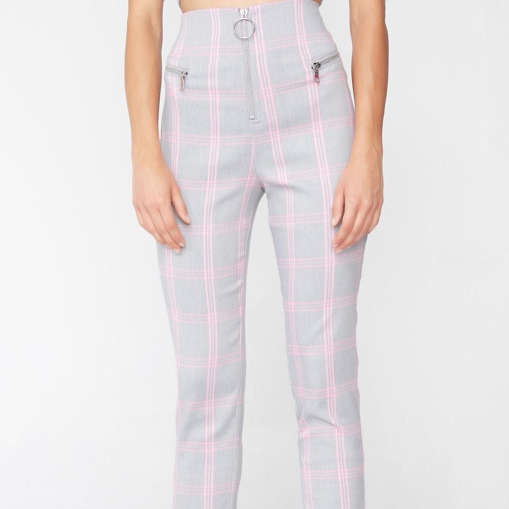 Tiger Mist pink and grey plaid leggings with zipper pockets